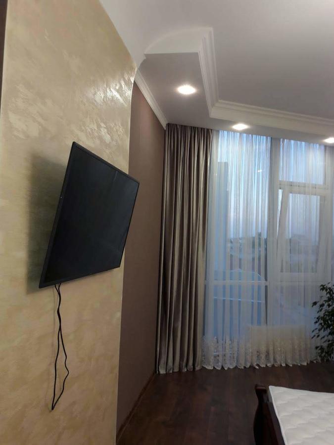 Apartment On Velyka Arnauts'Ka Str โอเดสซา ภายนอก รูปภาพ